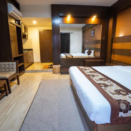Kumari Star Inn ポカラ エクステリア 写真